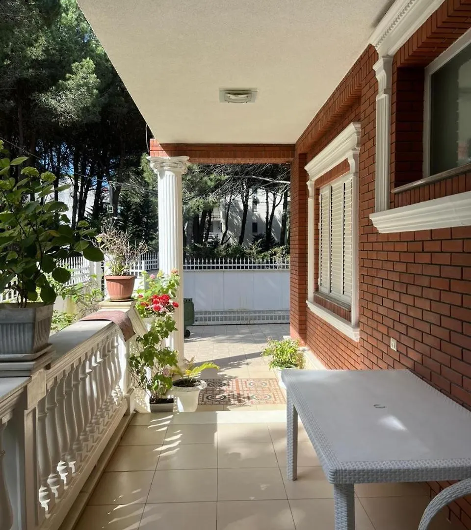 Villa Elysee Vila Golem Durres